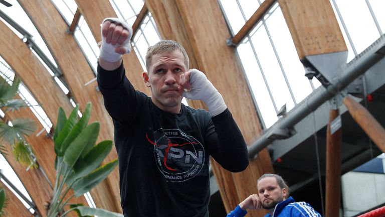 Kevin Bizier trains ahead of his world title challenge