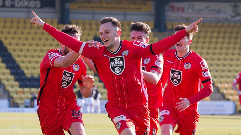 Lawrence Shankland (middle) celebrates after giving St Mirren a 3-2 lead against Livingston 
