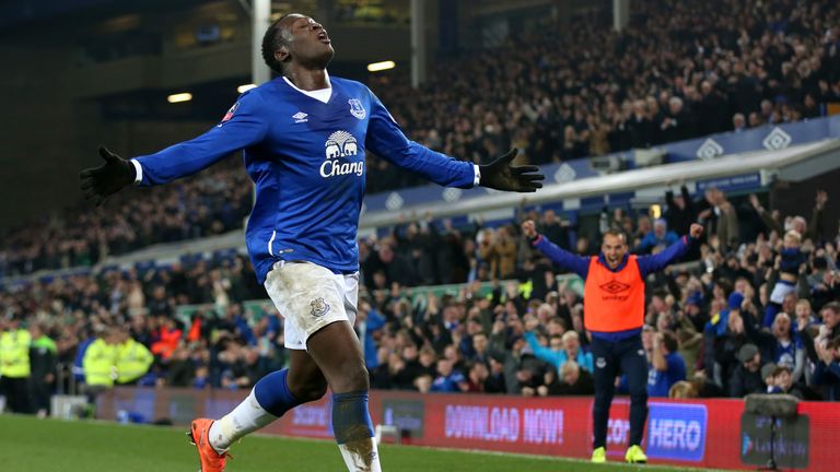 LIVERPOOL, ENGLAND - MARCH 12:  Romelu Lukaku of Everton celebrates scoring his team's first goal during the Emirates FA Cup sixth round match between Ever