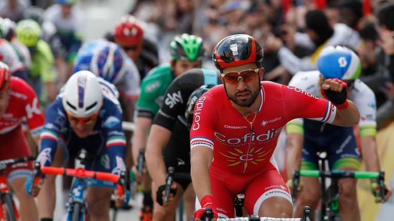 Bouhanni celebrates after out-pacing his rivals in the sprint finish