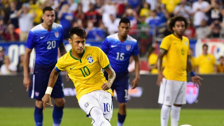 Neymar scores a penalty for Brazil against the United States 