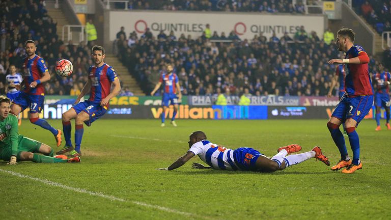 Ola John heads straight at Wayne Hennessey from Reading's best chance of the FA Cup tie