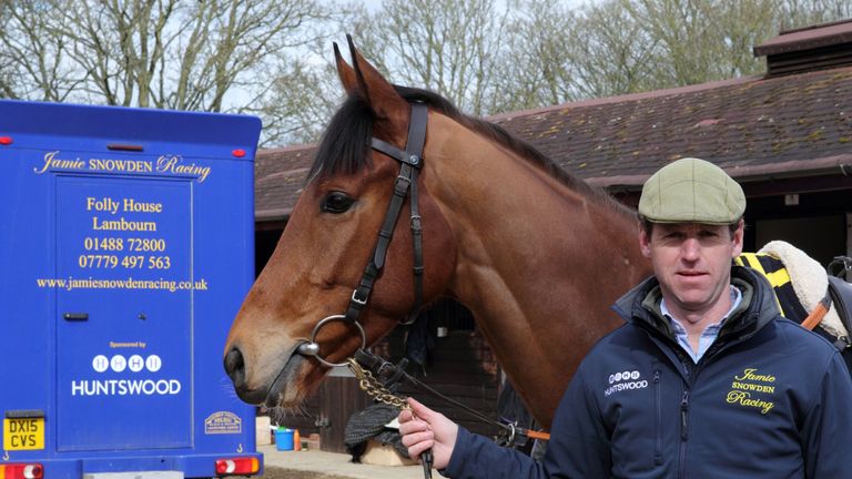04.03.2016 Jamie Snowden with 1st Runner & 1st Winner under sponsorship ORCHARD PARK..PIC: Matthew Webb.01488 649944 Office.07901 940232 Mobile