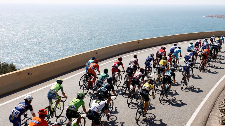 The peloton on stage six of the 2016 Volta a Catalunya