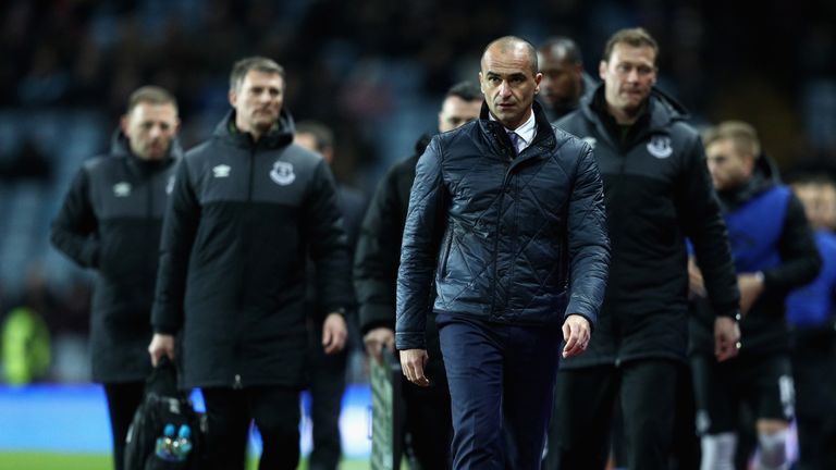 BIRMINGHAM, ENGLAND - MARCH 01:  Roberto Martinez of Everton walks back to the dressing room at half time during the Barclays Premier League match between 