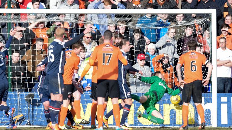Ross County take the lead at Dingwall, in their Scottish Cup quarter-final against Dundee United