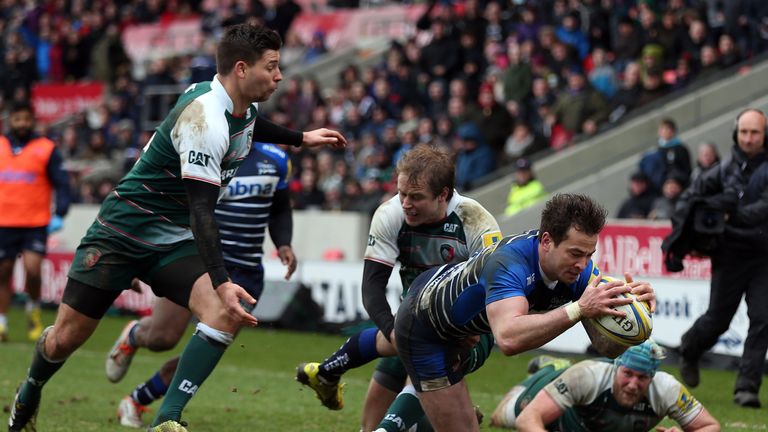 Danny Cipriani goes over for a try against Leicester