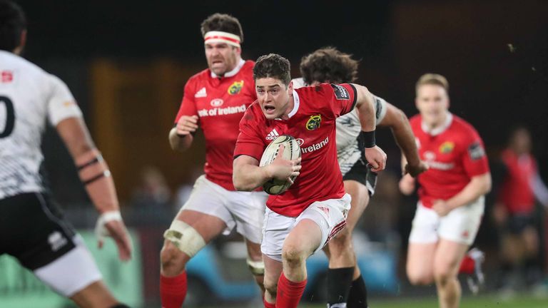 Munster's Ronan O'Mahony carries upfield against Zebre