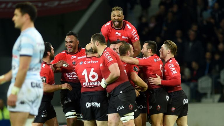 Toulon's players celebrate their last-gasp win over Racing 92