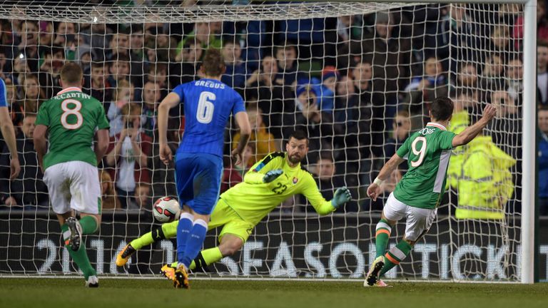 DUBLIN, IRELAND - MARCH 29:  Shane Long of the Republic of Ireland scores during the international friendly match between the Republic of Ireland and Slova