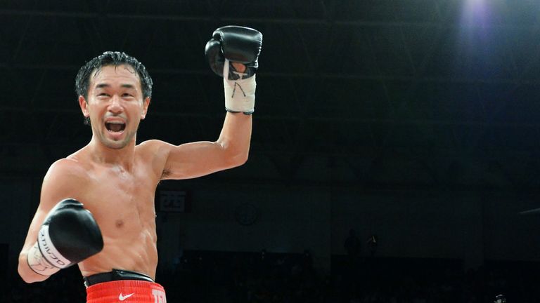 Shinsuke Yamanaka knocked Liborio Solis down twice