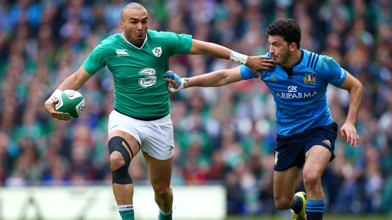 Simon Zebo of Ireland runs with the ball during the Six Nations match against Italy at Aviva Stadium