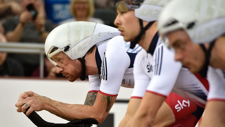 Sir Bradley Wiggins, Men's Team pursuit qualification during the 2016 UCI Track Cycling World Championships