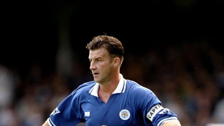 22 Aug 1998:  Steve Walsh of Leicester in action against Everton in the FA Carling Premiership match at Filbert St in Leicester in England. Leicester won 2