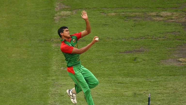 MELBOURNE, AUSTRALIA - MARCH 19:  Taskin Ahmed of Bangladesh bowls during the 2015 ICC Cricket World Cup match between India and Bangldesh at Melbourne Cri