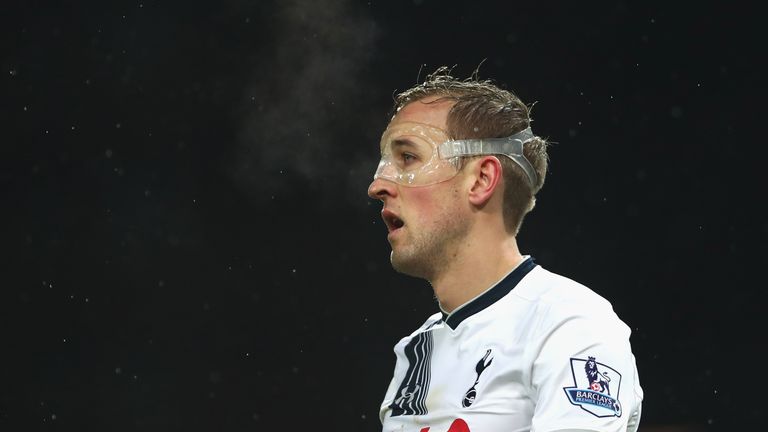 Tottenham's Harry Kane dons a mask after breaking his nose