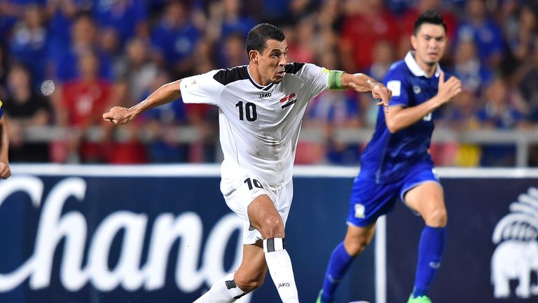 BANGKOK, THAILAND - SEPTEMBER 08:  Younis Mahmoud #10 of Iraq runs with the ball during the 2018 FIFA World Cup Qualifier match between Thailand and Iraq a