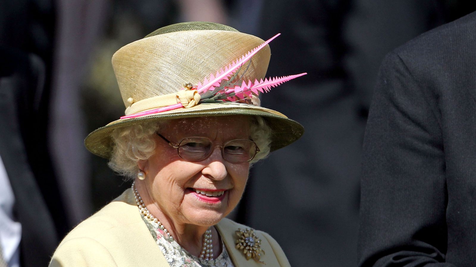 The Queen to present Derby trophy at Epsom Racing News Sky Sports