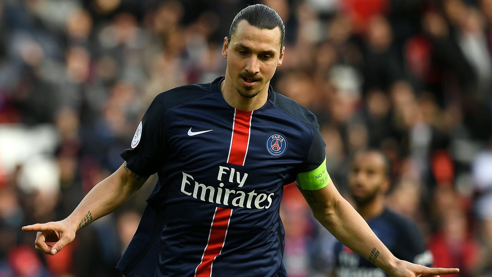 ぺこにゅ　PSG イブラヒモビッチ Zlatan Ibrahimovic winner sends PSG through to Coupe de