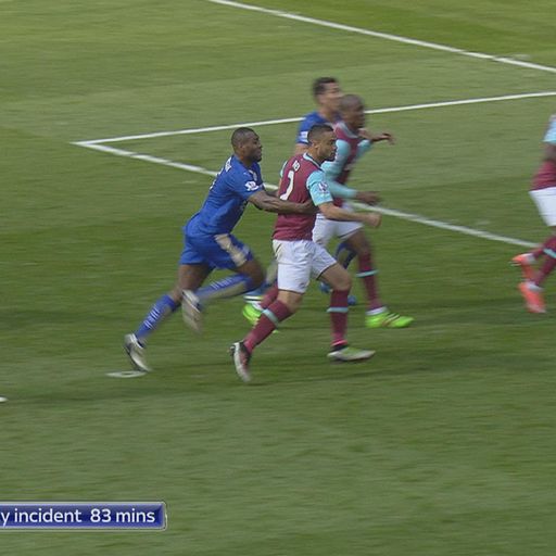 Ref Watch: Moss wrong on penalty