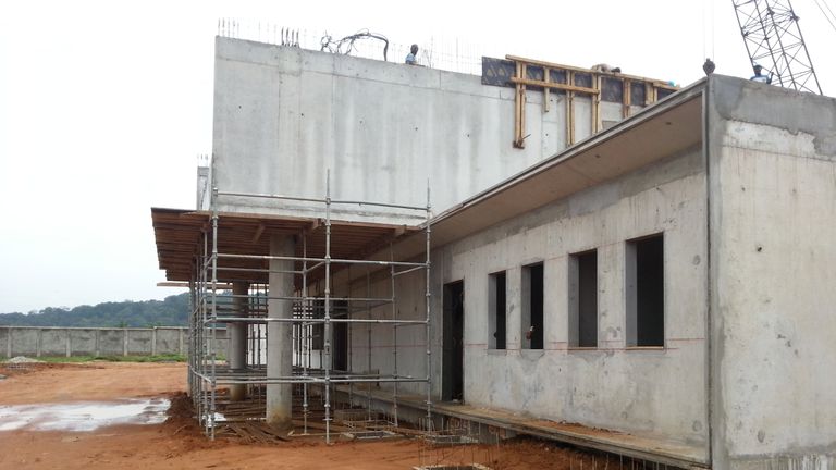 The medical clinic in Abidjan under construction