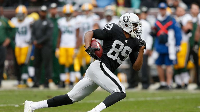 Oakland Raiders wide receiver Amari Cooper (89) during an NFL preseason  football game against the Arizona Cardinals, Friday, Aug. 12, 2016, in  Glendale, Ariz. (AP Photo/Rick Scuteri Stock Photo - Alamy