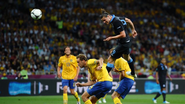 Carroll scores for England against Sweden at Euro 2012