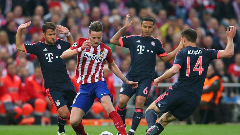 Niguez dances through the Bayern midfield before scoring in the 11th minute