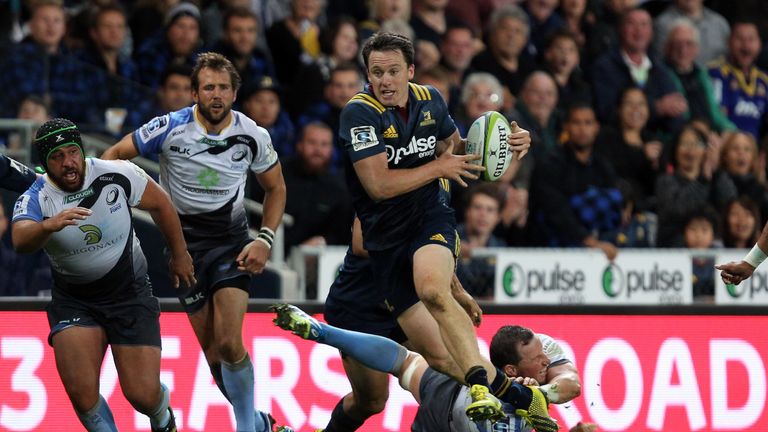 DUNEDIN, NEW ZEALAND - APRIL 01: Ben Smith of the Highlanders on the attack during the round six Super Rugby match between the Highlanders and the Western 