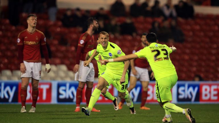 Brighton and Hove Albion's Steve Sidwell celebrates scoring his side's second goal of the game during the Sky Bet Championship match at the City Ground, No