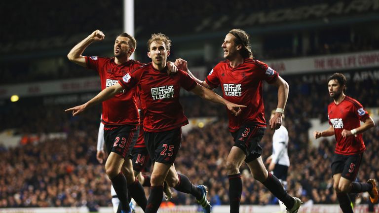 Craig Dawson goal celeb, Tottenham Hotspur v West Bromwich Albion, Premier League