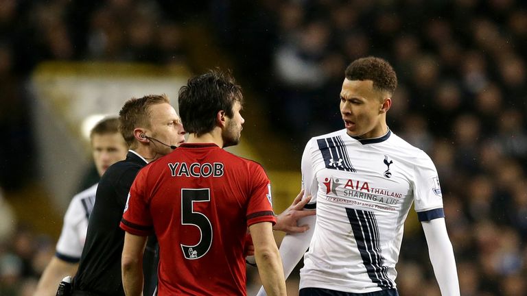 Tottenham Hotspur's Dele Alli (right) argues with West Bromwich Albion's Claudio Yacob