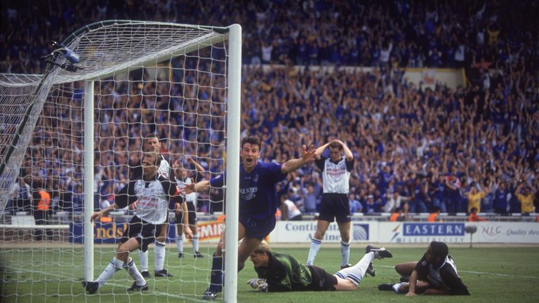 Leicester's Steve Walsh scores a winning goal against Derby in a Division One play-off final, 30th May 1994. Leicester won 2-1. (Photo by Ben Radford/Getty