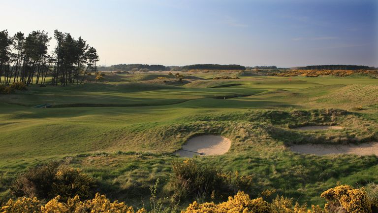 A view of the green on the par 5, 18th hole at Dundonald Links 