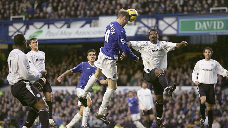 Duncan Ferguson of Everton scores the equaliser during the Barclays Premiership match between Everton and Bolton Wanderers