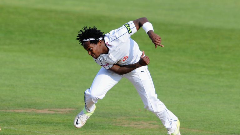 TAUNTON, ENGLAND - SEPTEMBER 09:  Fidel Edwards of Hampshire bowls during the LV County Championship match at The County Ground on September 9, 2015 in Tau