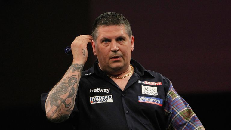 Gary Anderson, Premier League darts (Pic by Lawrence Lustig)