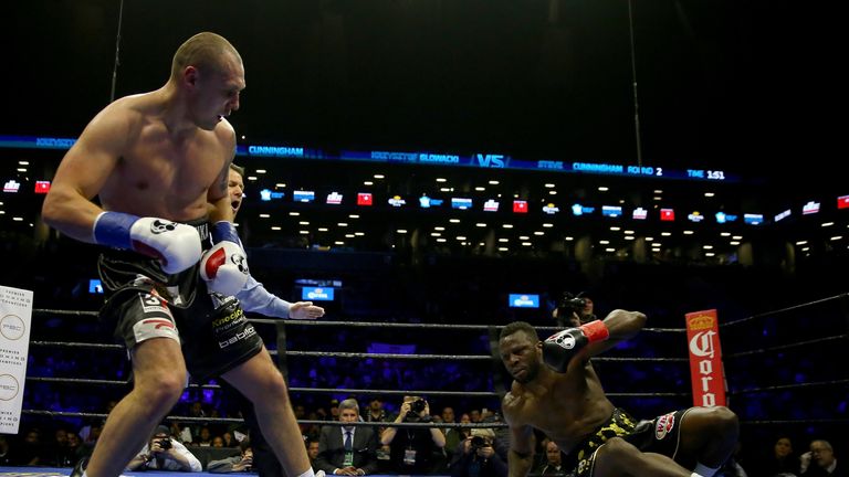 Krzysztof Glowacki knocks down Steve Cunningham