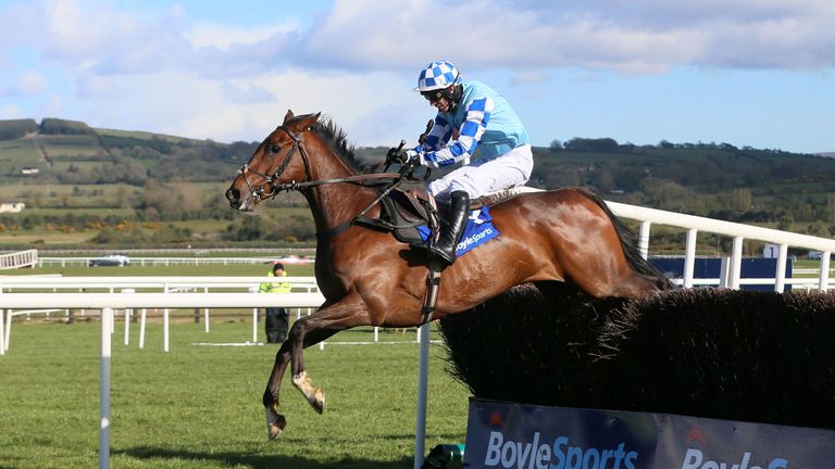 God's Own ridden by Paddy Brennan 