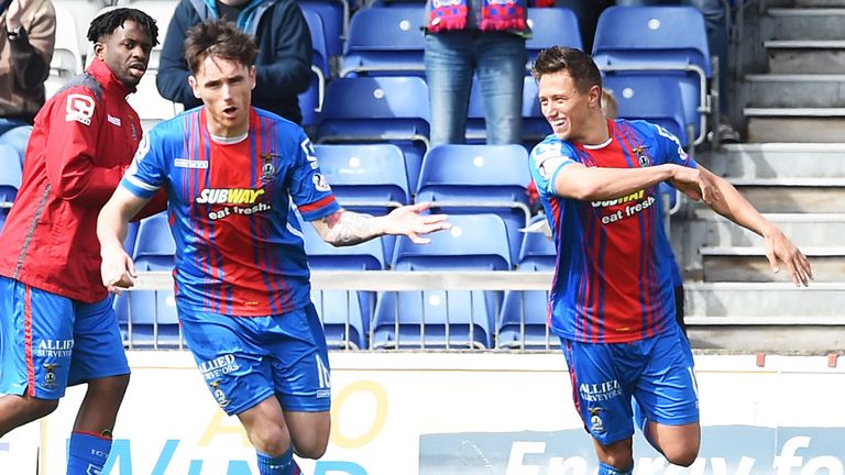 Inverness CT celebrates Gerg Tansey's (c) goal