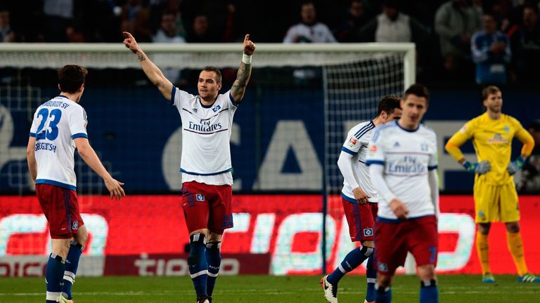 Pierre-Michel Lasogga celebrates Hamburg's second goal
