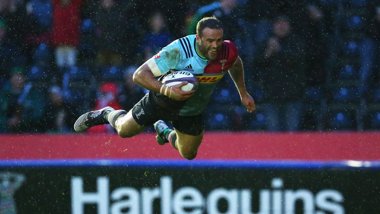 Jamie Roberts of Harlequins scores the opening try