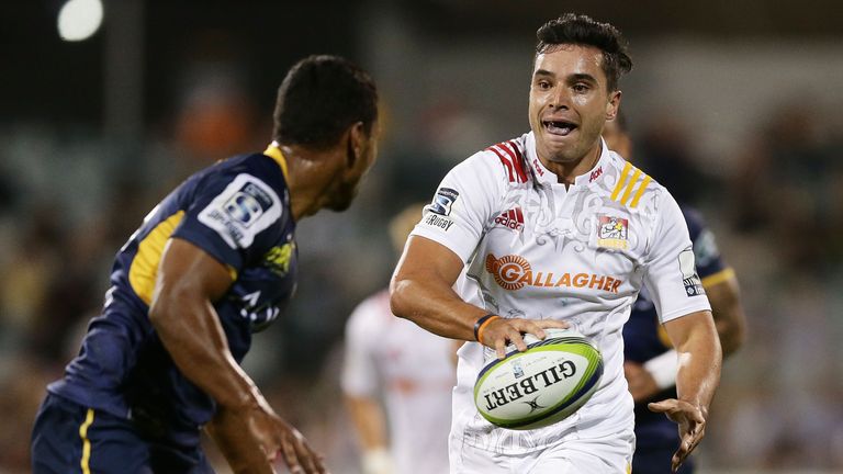 CANBERRA, AUSTRALIA - APRIL 02:  James Lowe of the Chiefs looks to pass during the round six Super Rugby match between the Brumbies and the Chiefs at GIO S