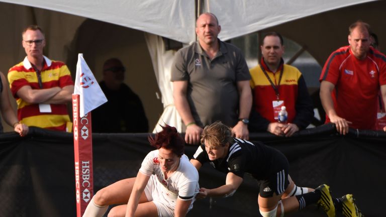 England's Joanne Watmore scores try against New Zealand