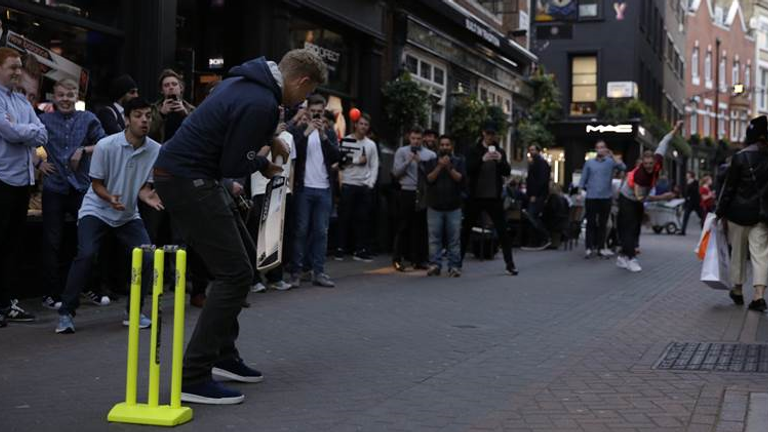 Joe Root bats against Ben Stokes