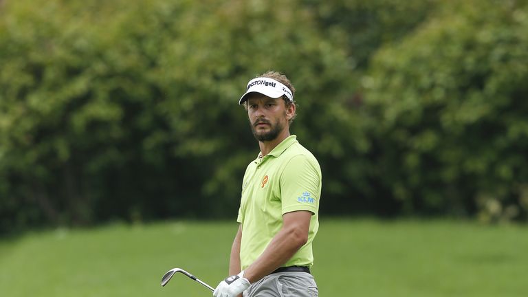 Joost Luiten reached the turn in 30