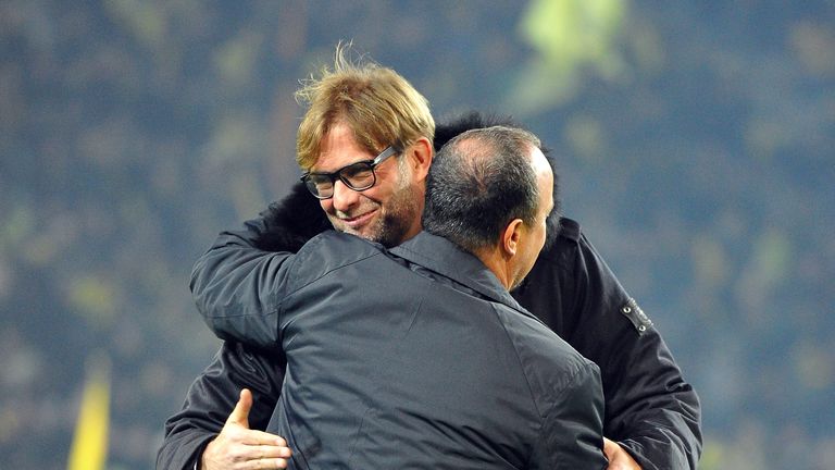 Jurgen Klopp hugs Rafa Benitez during their spells as manager of Dortmund and Napoli respectively