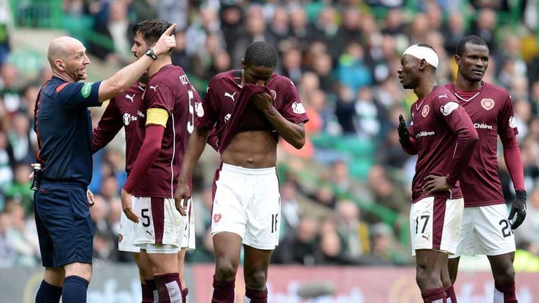 Juwon Oshaniwa Hearts red card at Celtic