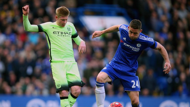 Kevin De Bruyne and Gary Cahill in action