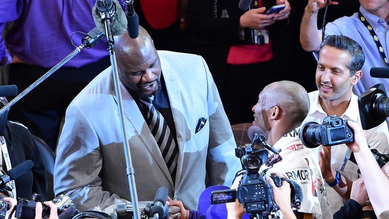 Bryant meets with ex-teammate Shaquille O'Neal following Bryant's final game